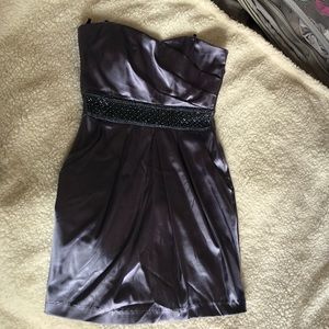 Stapless Short dress